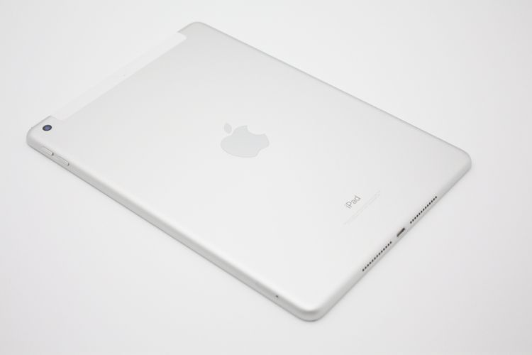 �ò� iPad ��6���� 32GB Wi-Fi+Cellular��ǥ� Silver B���