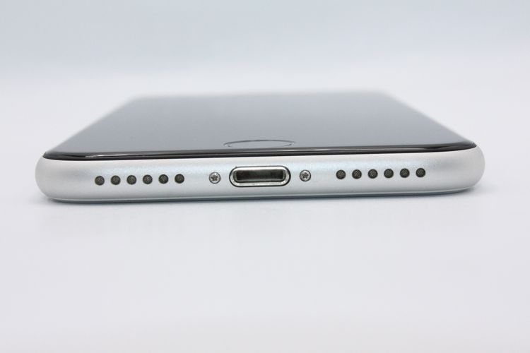 iPhoneSE ��2���� 64GB �ۥ磻�� SIM���å�����Ѥ� B���