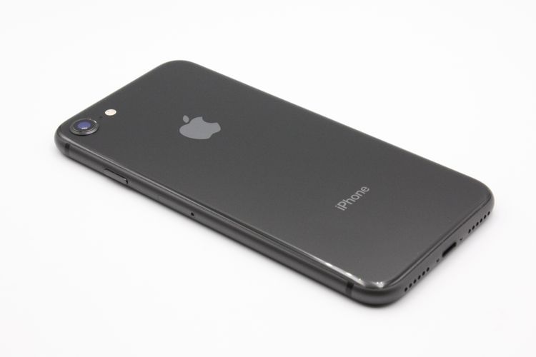 iPhone8 64GB SIM���å�����Ѥ� ���ڡ������쥤 B���