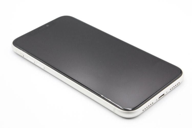�������ò� iPhone11 64GB SIM���å�����Ѥ� �ۥ磻�� B���