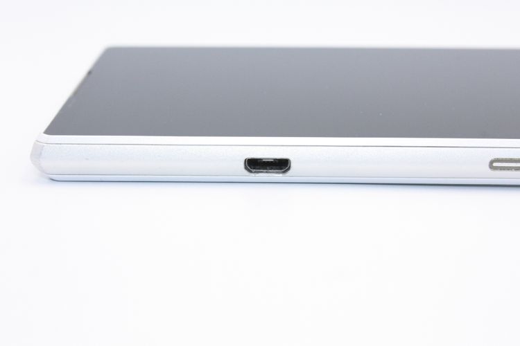 AQUOS ZETA SH-03G SIM���å�����Ѥ� �ۥ磻�� C���