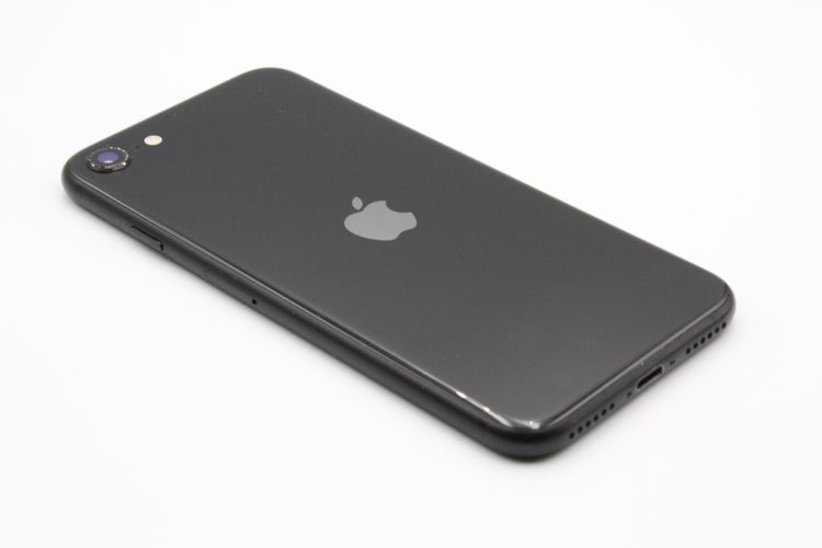 �������ò� iPhoneSE ��2���� 64GB �֥�å� SIM���å�����Ѥ� C���