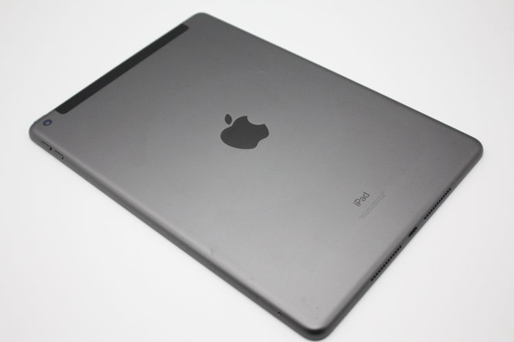 iPad ��9���� 64GB Wi-Fi + Cellular��ǥ� ���ڡ������쥤 B���