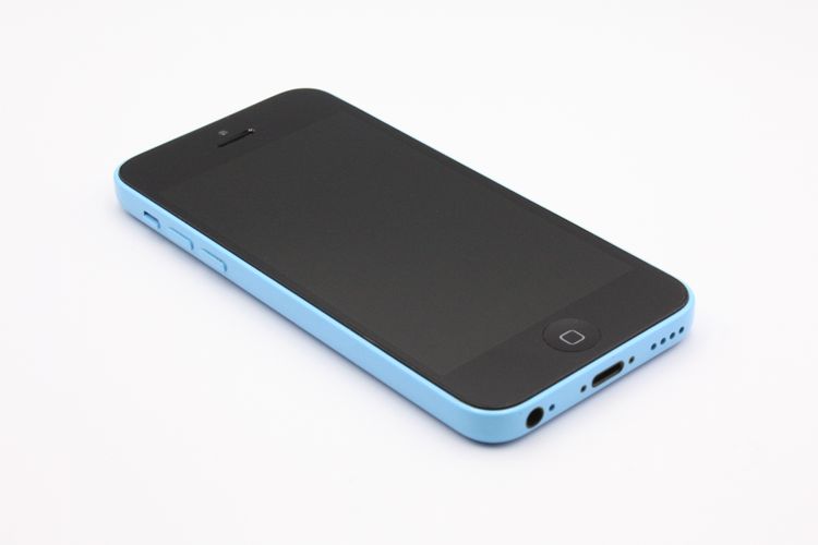 iPhone5c 16GB au �֥롼 C���