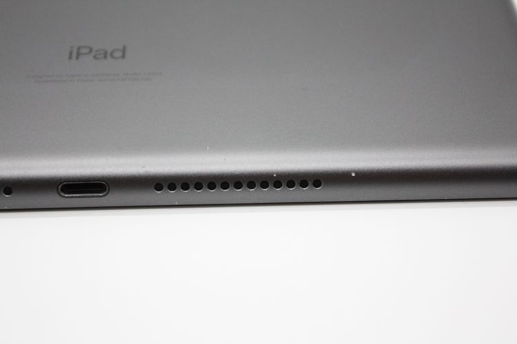 iPad ��9���� 64GB Wi-Fi + Cellular��ǥ� ���ڡ������쥤 B���