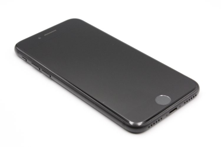 iPhone7 32GB SIM���å�����Ѥ� �֥�å� C���