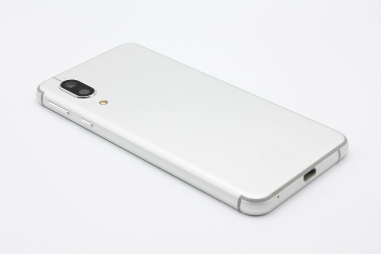 �������ò� AQUOS sense3 SH-02M ����С��ۥ磻�� SIM���å�����Ѥ� B���