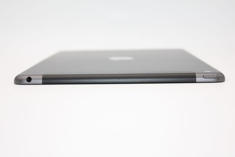 iPad ��9���� 64GB Wi-Fi + Cellular��ǥ� ���ڡ������쥤 B���