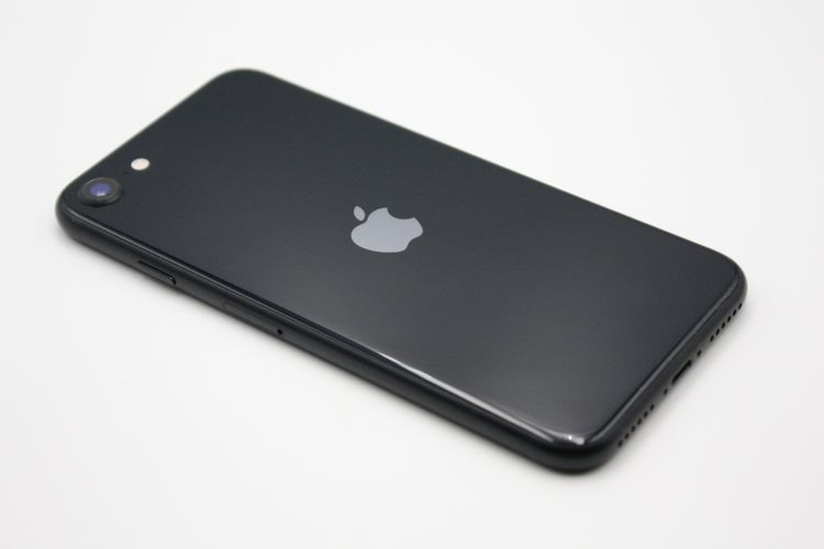 iPhoneSE ��3���� 64GB SIM�ե꡼ �ߥåɥʥ��� B���