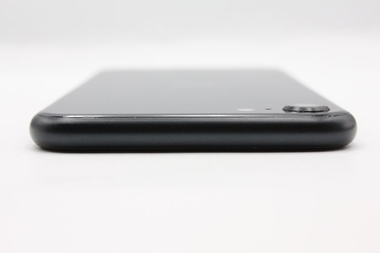 iPhoneSE ��3���� 64GB SIM�ե꡼ �ߥåɥʥ��� B���