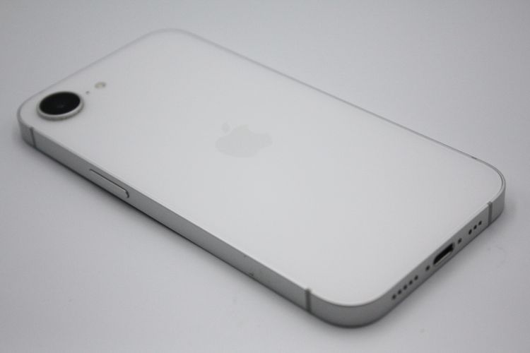����Ʊ���� �Хåƥ꡼�����ɹ�(99%) iPhone16e 128GB �ۥ磻��