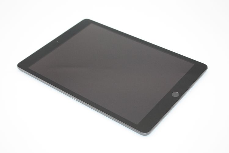 iPad 8 32GB Wi-Fiǥ ڡ쥤 C