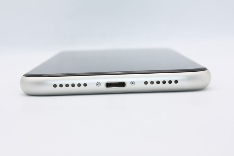 �������ò� iPhone11 64GB SIM���å�����Ѥ� �ۥ磻�� B���