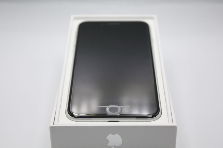 ����̤������ �Хåƥ꡼�����ɹ�(100%) iPhoneSE ��2���� 64GB