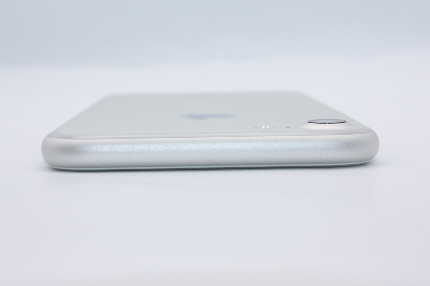 ムスビー｜美品 iPhone7 32GB SIMロック解除済み シルバー Aランク 
