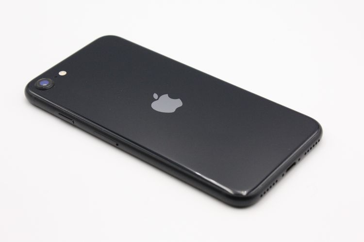 �Хåƥ꡼�����ɹ�(100%) iPhoneSE ��3���� 64GB SIM�ե꡼ B���