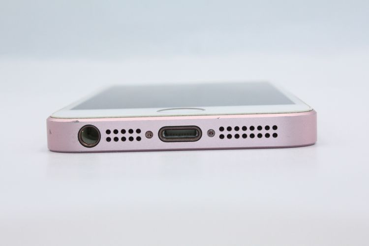 �������ò� iPhoneSE ��1���� 16GB SIM���å�����Ѥ� ������������� C���