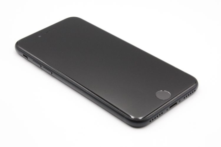iPhoneSE ��3���� 64GB SIM�ե꡼ �ߥåɥʥ��� B���