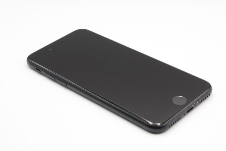iPhoneSE ��3���� 64GB SIM�ե꡼ �ߥåɥʥ��� C���