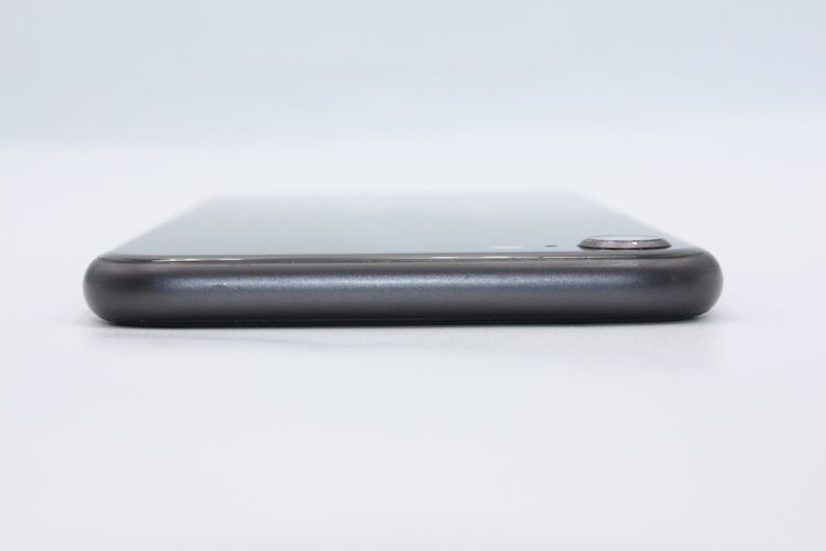 iPhone8 64GB SIM���å�����Ѥ� ���ڡ������쥤 B���