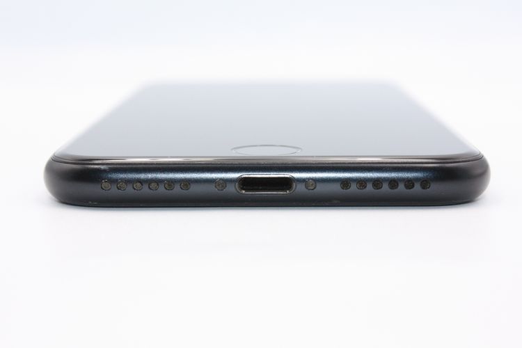 iPhoneSE ��3���� 64GB SIM�ե꡼ �ߥåɥʥ��� B���