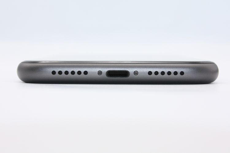 �������ò� iPhone11 64GB SIM���å�����Ѥ� �֥�å� C���