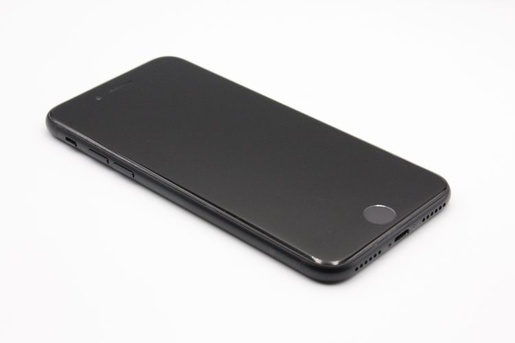 iPhoneSE ��3���� 64GB SIM�ե꡼ �ߥåɥʥ��� B���