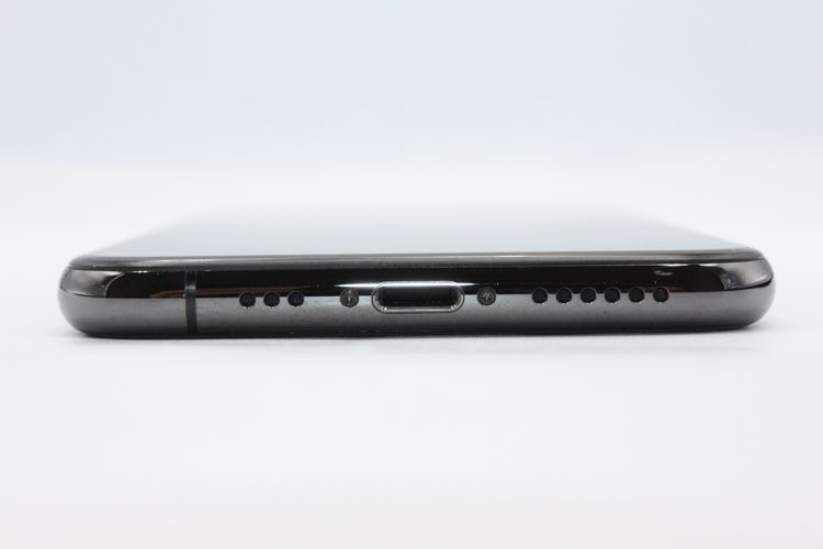 iPhoneXS 64GB ���ڡ������쥤 SIM���å�����Ѥ� C���