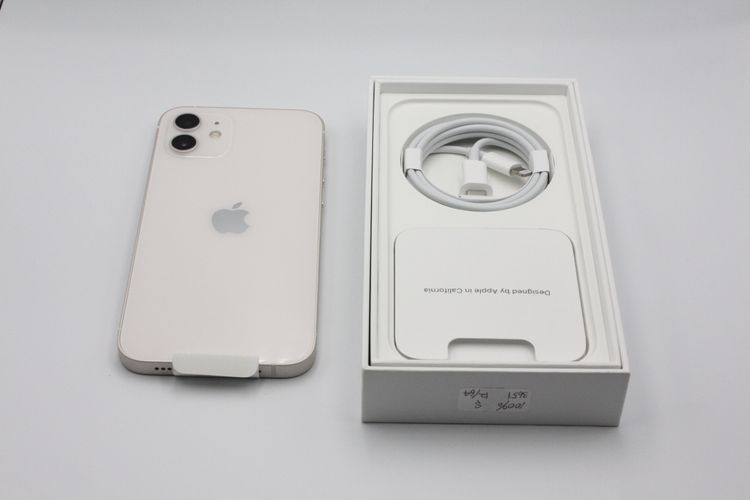 ���� iPhone12 64GB �ۥ磻�� SIM���å�����Ѥ�