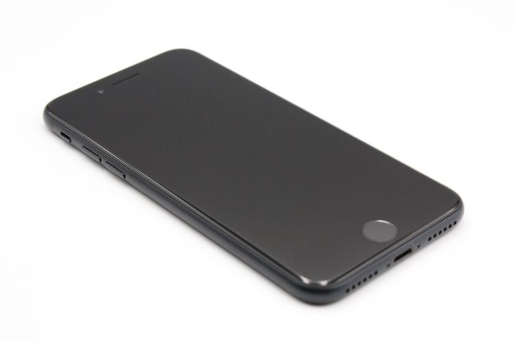 ���� iPhoneSE ��3���� 64GB SIM�ե꡼ �ߥåɥʥ��� A���