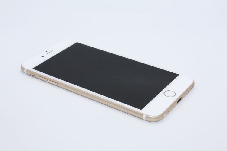 �������ò� iPhone6sPlus 16GB ������� SIM���å�����Ѥ� C���