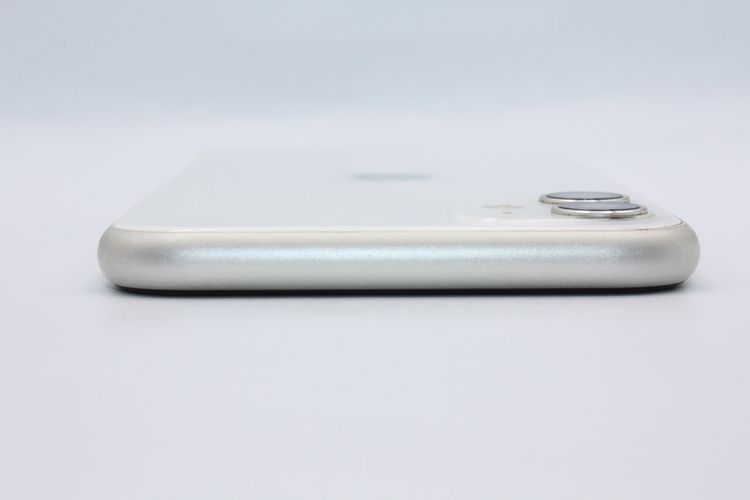 �������ò� iPhone11 64GB SIM���å�����Ѥ� �ۥ磻�� B���