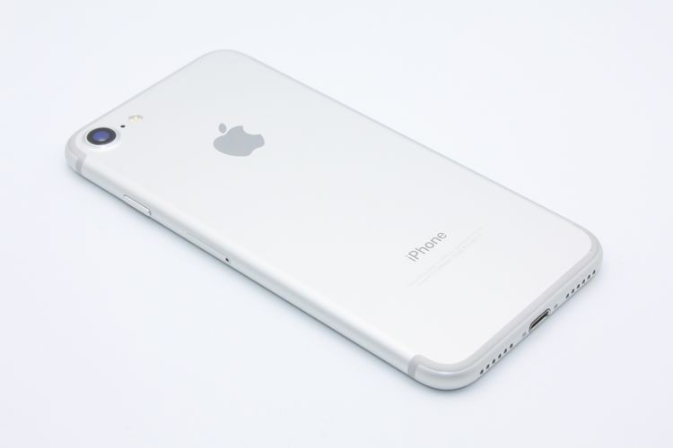  Хåƥ꡼ɹ(100) iPhone7 32GB SIMåѤ A