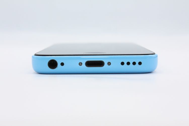 iPhone5c 16GB au �֥롼 C���