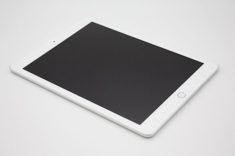 iPad ��5���� Wi-Fi+Cellular��ǥ� 32GB SIM���å�����Ѥ� B���