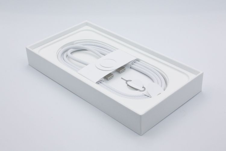 ���� �������ò� �Хåƥ꡼�����ɹ�(100%) iPhone16e 128GB �֥�å� A���