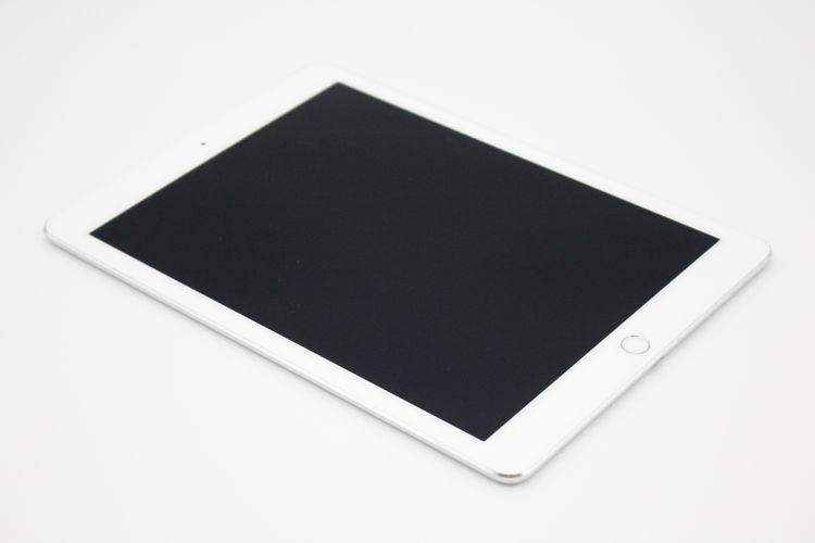 iPad Air 2 Wi-Fi + Cellular 16GB ����С� au C���