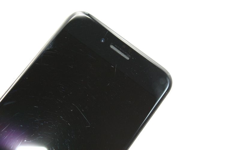 iPhoneSE ��3���� 64GB SIM�ե꡼ �������饤�� C���