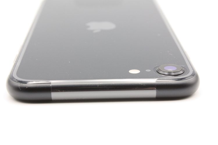 ����Ʊ���� �Хåƥ꡼�����ɹ�(100��) iPhoneSE ��3���� 64GB