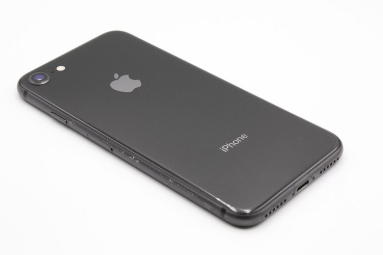 �������ò� iPhone8 64GB SIM���å�����Ѥ� ���ڡ������쥤 C���
