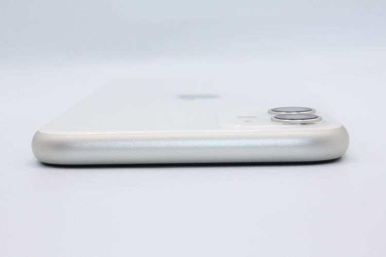 �������ò� iPhone11 64GB SIM���å�����Ѥ� �ۥ磻�� B���