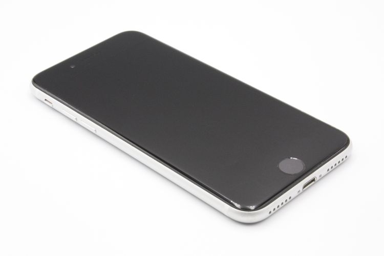 �Хåƥ꡼�����ɹ�(99��) iPhoneSE ��2���� 64GB �ۥ磻�� B���