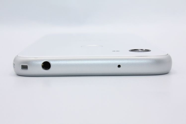 GRATINA KYV48 �ۥ磻�� SIM���å�����Ѥ� B���