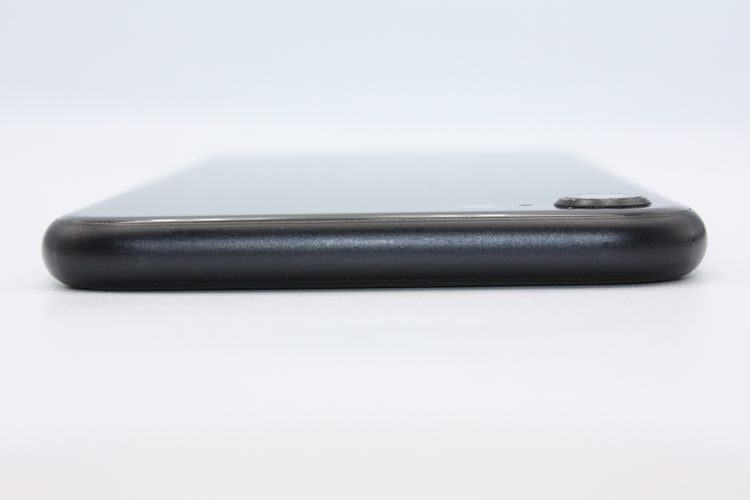 �������ò� iPhoneSE ��2���� 64GB �֥�å� SIM���å�����Ѥ� C���
