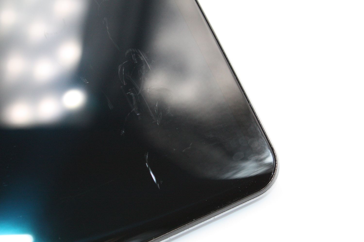 ムスビー｜訳あり特価 AQUOS zero2 SHV47 ホワイト SIMフリー