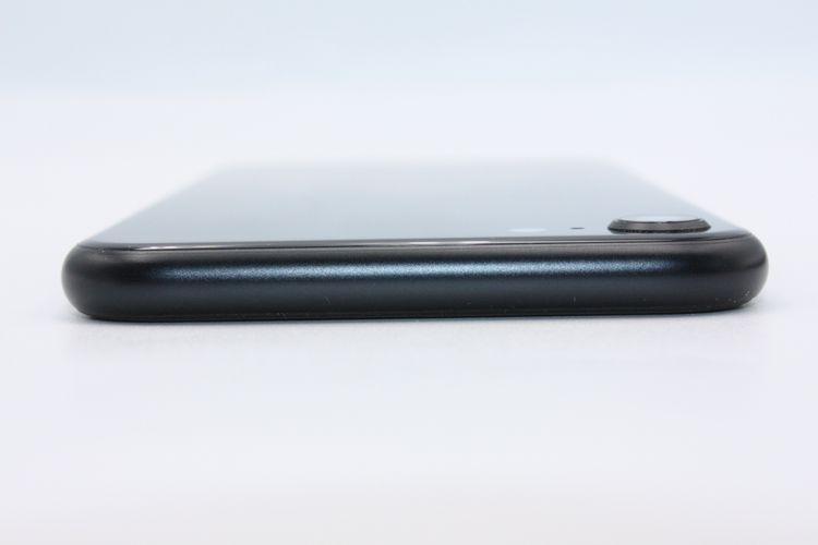 iPhoneSE ��3���� 64GB SIM�ե꡼ �ߥåɥʥ��� B���
