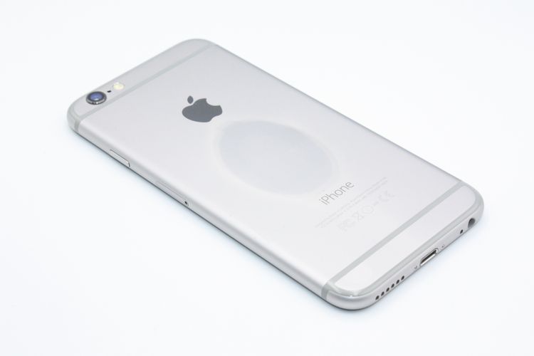 �������ò� �Хåƥ꡼�����ɹ�(98��) iPhone6 16GB ���ڡ������쥤 au C���