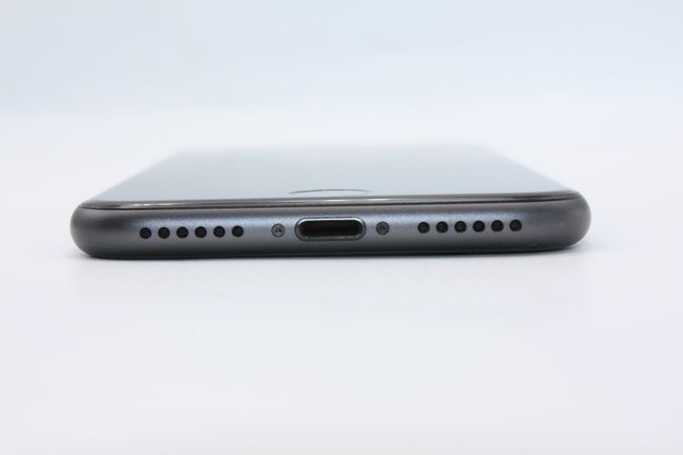 �������ò� iPhone8 64GB SIM���å�����Ѥ� ���ڡ������쥤 C���