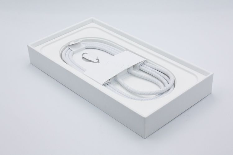 ���� �������ò� �Хåƥ꡼�����ɹ�(100%) iPhone16e 128GB �֥�å� A���