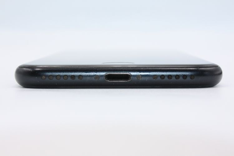 iPhoneSE ��3���� 64GB SIM�ե꡼ �ߥåɥʥ��� B���